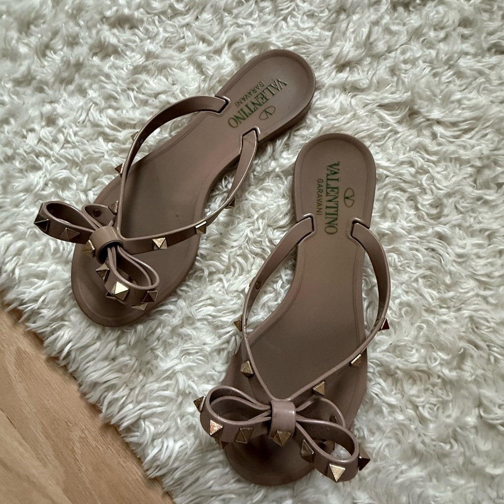 Valentino Women's Tan Bow Sandals